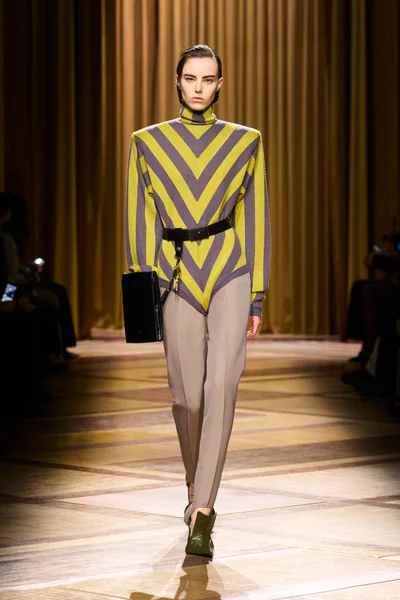 Look 42